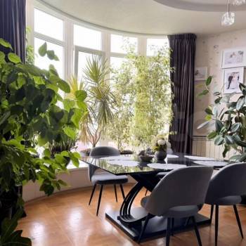 Продается Многокомнатная квартира, 130 м²