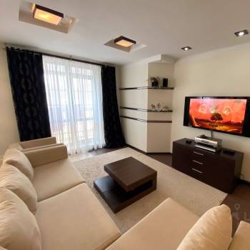 Продается 3-х комнатная квартира, 90 м²