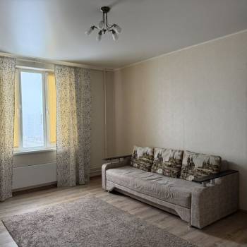 Сдается 1-комнатная квартира, 38 м²