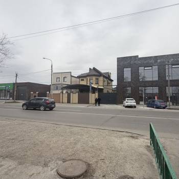 Сдается Нежилое помещение, 350 м²