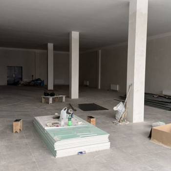 Сдается Нежилое помещение, 320 м²