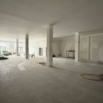 Сдается Нежилое помещение, 320 м²