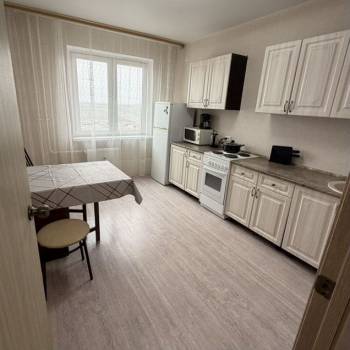 Сдается 1-комнатная квартира, 38 м²