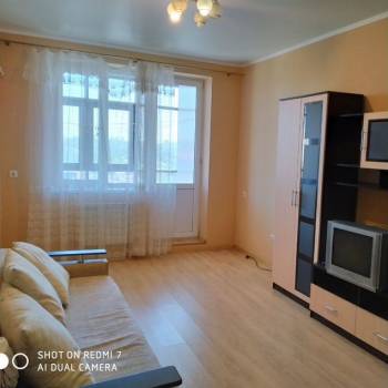 Сдается 1-комнатная квартира, 38 м²