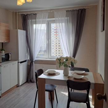 Сдается 1-комнатная квартира, 39 м²