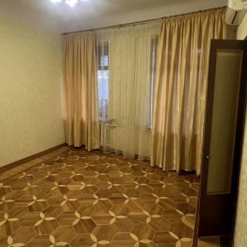 Продается Многокомнатная квартира, 63,4 м²