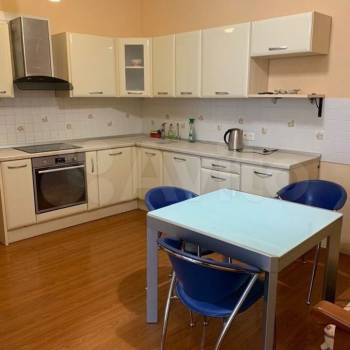 Сдается 1-комнатная квартира, 65 м²