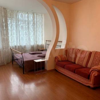 Сдается 1-комнатная квартира, 65 м²