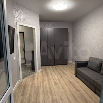 Продается 1-комнатная квартира, 32 м²