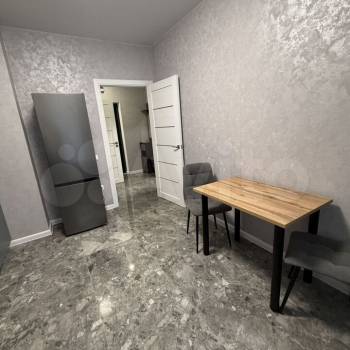 Продается 1-комнатная квартира, 32 м²