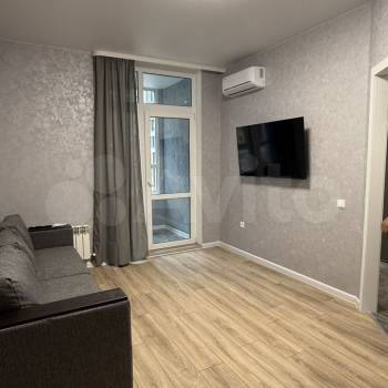 Продается 1-комнатная квартира, 32 м²