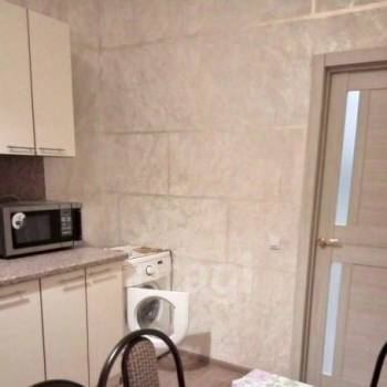 Сдается 1-комнатная квартира, 43 м²