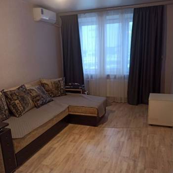 Сдается 1-комнатная квартира, 38 м²
