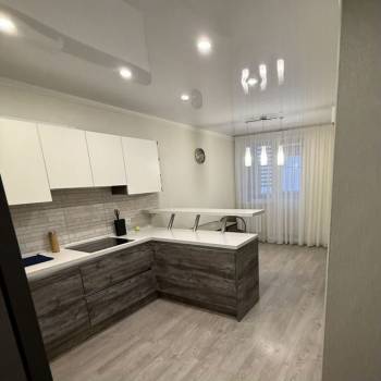 Сдается Многокомнатная квартира, 60 м²