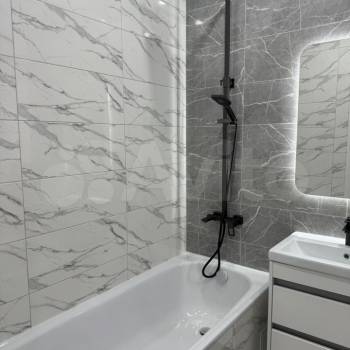 Продается 1-комнатная квартира, 37 м²