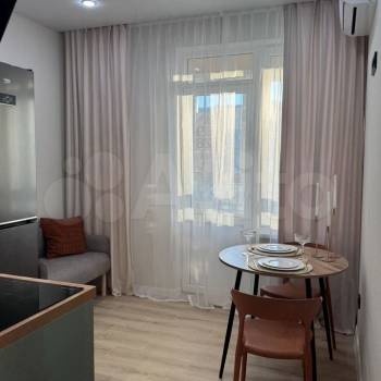 Продается 1-комнатная квартира, 37 м²