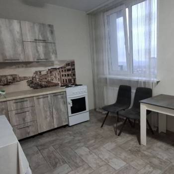 Сдается 1-комнатная квартира, 42 м²
