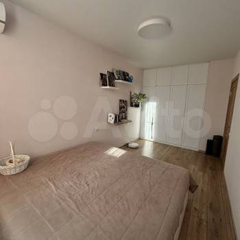 Сдается 1-комнатная квартира, 42 м²