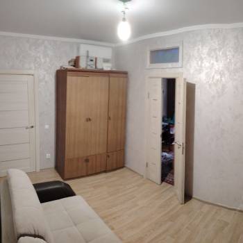 Продается 1-комнатная квартира, 42,7 м²