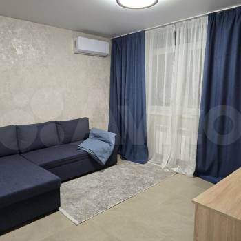 Сдается 1-комнатная квартира, 42 м²