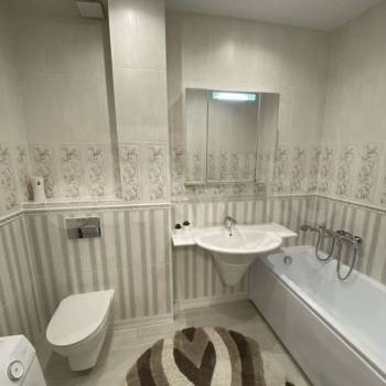 Сдается Многокомнатная квартира, 90 м²