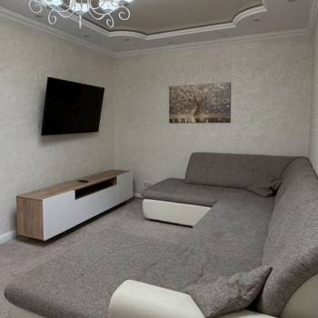 Сдается Многокомнатная квартира, 90 м²