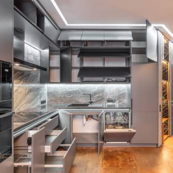 Продается 1-комнатная квартира, 48 м²