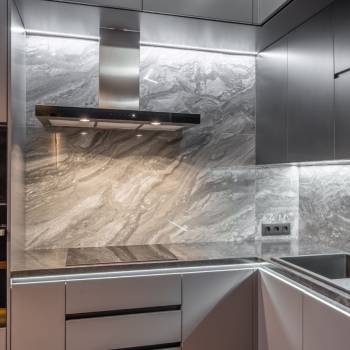 Продается 1-комнатная квартира, 48 м²