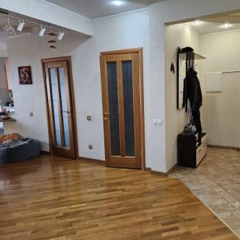 Продается Многокомнатная квартира, 136,5 м²