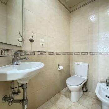 Продается Многокомнатная квартира, 136,5 м²