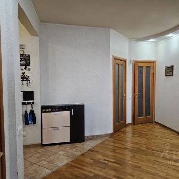 Продается Многокомнатная квартира, 136,5 м²