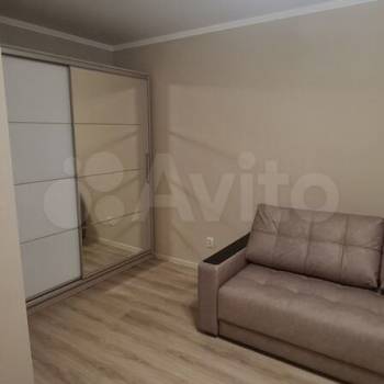 Сдается 1-комнатная квартира, 38 м²