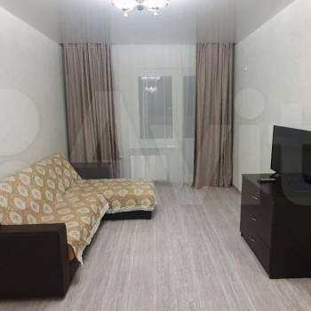 Сдается 1-комнатная квартира, 38 м²