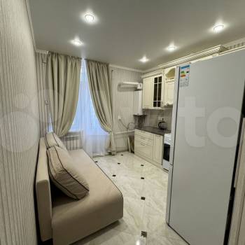 Продается 1-комнатная квартира, 37 м²