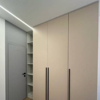 Продается Многокомнатная квартира, 145 м²