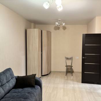 Сдается 1-комнатная квартира, 40,6 м²