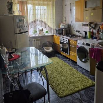 Продается 3-х комнатная квартира, 64 м²