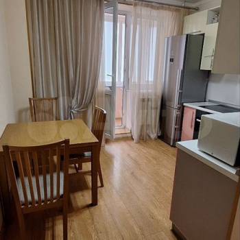Продается 1-комнатная квартира, 40,8 м²