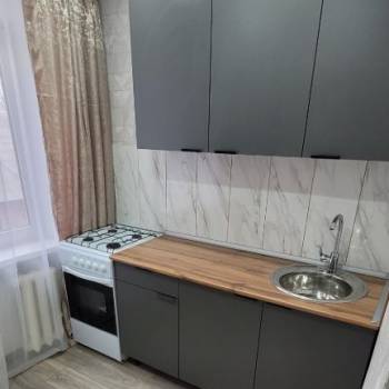 Продается 1-комнатная квартира, 32 м²