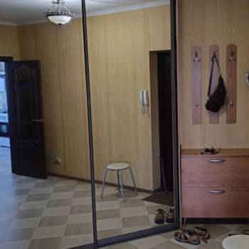 Сдается 1-комнатная квартира, 57 м²