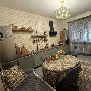 Продается Дом, 180 м²