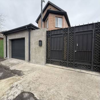 Продается Дом, 180 м²