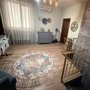 Продается Дом, 180 м²