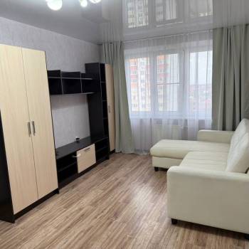 Сдается 1-комнатная квартира, 37 м²