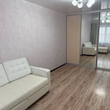 Сдается 1-комнатная квартира, 37 м²