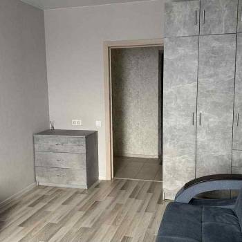 Сдается 1-комнатная квартира, 43 м²