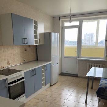 Сдается Многокомнатная квартира, 90 м²