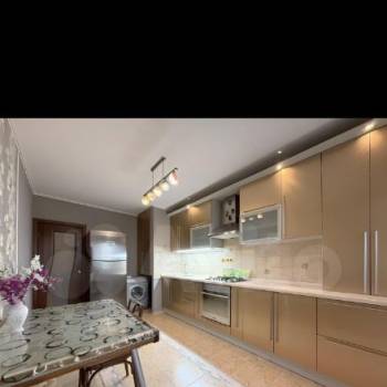 Сдается Многокомнатная квартира, 77 м²