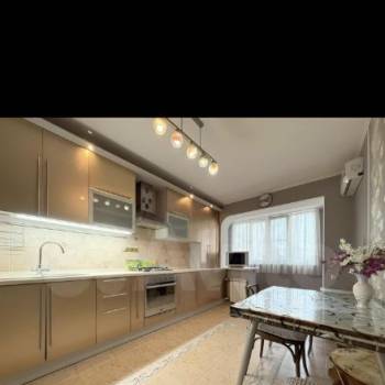 Сдается Многокомнатная квартира, 77 м²