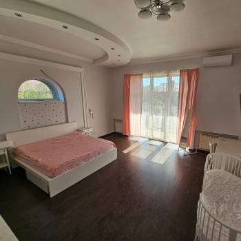Продается Дом, 420 м²